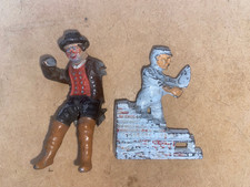 2 alte Figuren aus Metall für