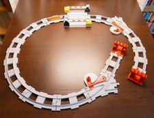 LEGO DUPLO Eisenbahn Schienen, Weichen, Schrankenanlage (10882) komplett