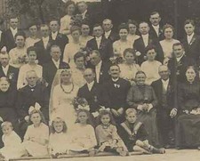 60/705 AK ALTE ZEITEN HOCHZEIT KLEIDUNG MODE BRAUTKLEID EISERNES KREUZ ORDEN