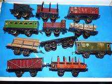 Konvolut Spur 0  2-achs u. 4-achs Güterwagen versch. Hersteller