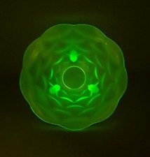 Uranglas Schale * Art Deco *