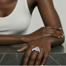 Exclusiver Ring mit Moissanit