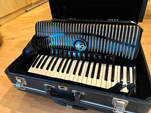 Hohner ventura 120 - iv,