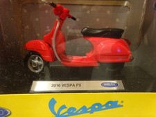 Vespa PX rot 1/18 Roller