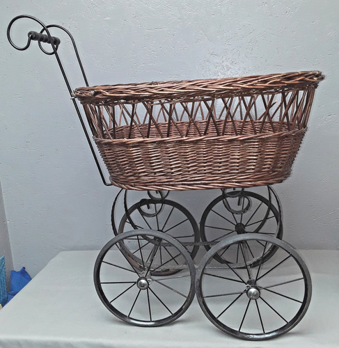 Alte puppenwagen - alte,