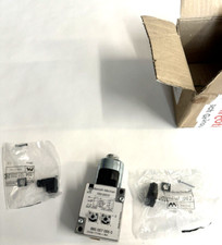 MANNESMANN REXROTH Mecman 8850070650 885 007 065 0 Valve