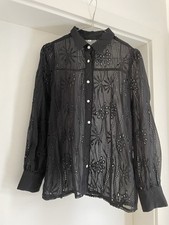 Bluse schwarz Lochstickerei Größe XS  neu