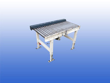 1 m. Angetriebene Rollenbahn