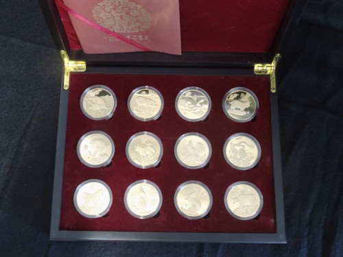 Lunar medaille - x,