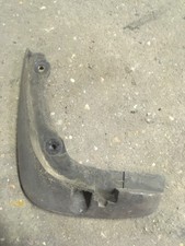 Daihatsu Cuore L7 L701 (99-03) : Schmutzfänger vorne links