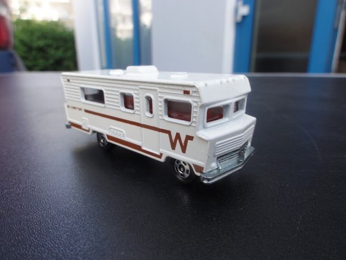 Tomica winnebago motor - winnebago,