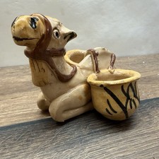 Handgemachtes Kamel aus Ton