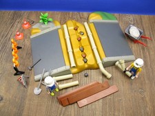 Straßenbaustelle mit Zubehör