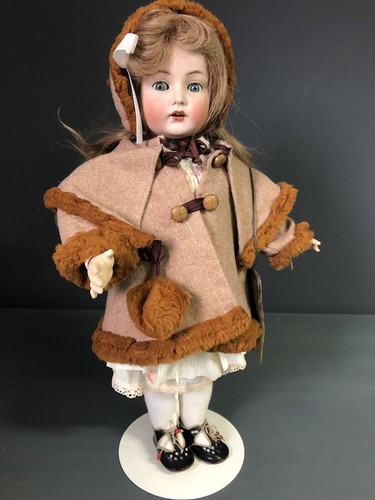 Antiker puppenmantel mit - antiker,