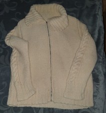Selbstgestrickte Trachtenjacke