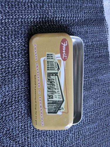 Fossil blechdose - fossil,