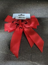 große handgefertigte Schleife