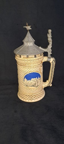 Antike bierkrug mit zinndeckel - bierkrug,