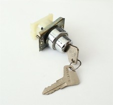 DDR Schlüsselschalter/