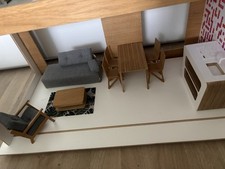 Barbie Holzhaus von miniio hochwertig 2 Etagen Maße in der Beschreibung 