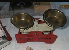 Niedliche kleine Waage alter Kaufladen  Kaufmannsladen 