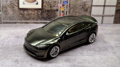 Hot wheels tesla model plaid - wheels,
