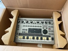 Roland MC-303 - Groovebox Zustand Perfekt! Wie Neu. In Originalverpackung