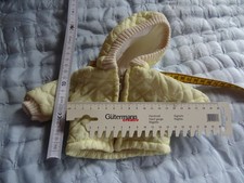 Original 60 er Jahre oder älter Anorak in gelb für eine Puppe aus Synthetik