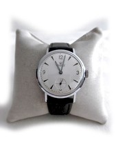 Elegante Armbanduhr von Exquisit