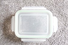 Glasslock Frischhaltedose aus Glas, Deckel aus Kunststoff mit grünem Streifen