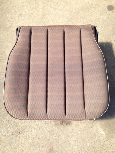 15587 sitz rechts - 15587,