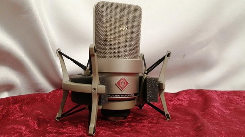 Neumann kondensatormikrofon - neumann,