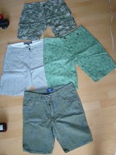 VIER KURZE HOSEN*KHUJO*SELECTED**HERREN*GEBRAUCHT*GR. W32*GRÜN*SHORTS CAMOU