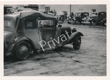 Foto Wanderer Oldtimer Autos Unfall Wagen Werksgelände ca.1930 L1.13