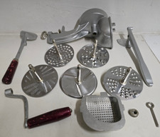 MINNA M2  Vintage Küchengerät  Industriedesign - manuelle Saftpresse Reibe 70 er