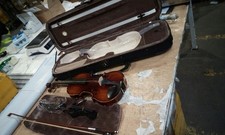 Classical style 4/4 Full Size Violin Set Solid Wood for Beginners & Students