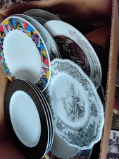 Teller Tassen Und Untertassen BANANENKARTON  VOLL  ABZUGEBEN