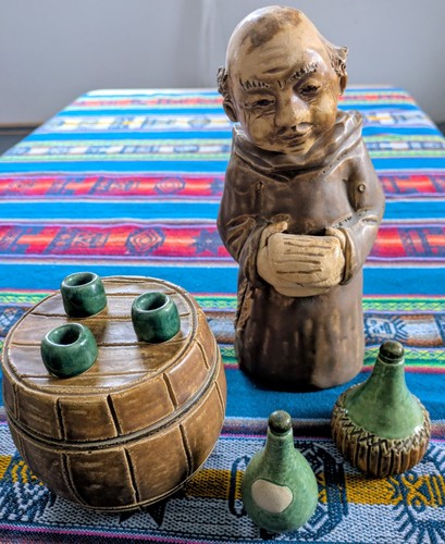 Tonfiguren mönch mit - -,