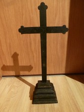 Altes antikes Standkreuz