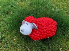 Lustiges Deko Schaf Ziege bunt Lamm Weiss Rot  Tierfigur Gartenfigur Tier