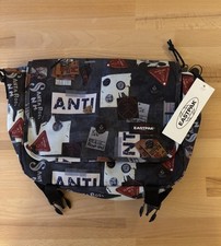Eastpak Schultertasche Umhängetasche NEU mit Etikett ,Modell Thumbnail, 11,5 L