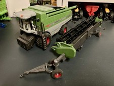 Siku 4256, Fendt Hybrid Mähdrescher 9470X, 1:32, wie Britains, Claas, John Deere