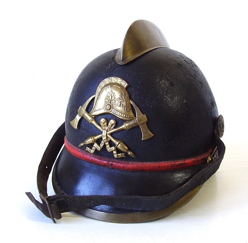 Antiker feuerwehr helm vor - antiker,