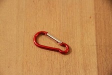 kleiner Karabinerhaken Schnappverschluss rot silber *** Keine Kletterausrüstung