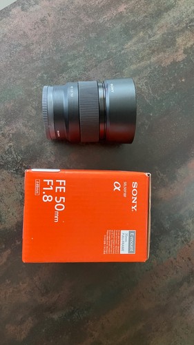 Sony 1 8 - 50, f/1.8