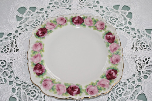 Porzellanteller mit rosenmotiv - porzellanteller,