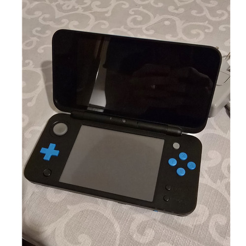 Nintendo new 2ds - new, black