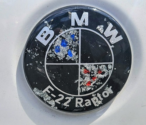 Bmw carbon emblem 74mm - carbon,