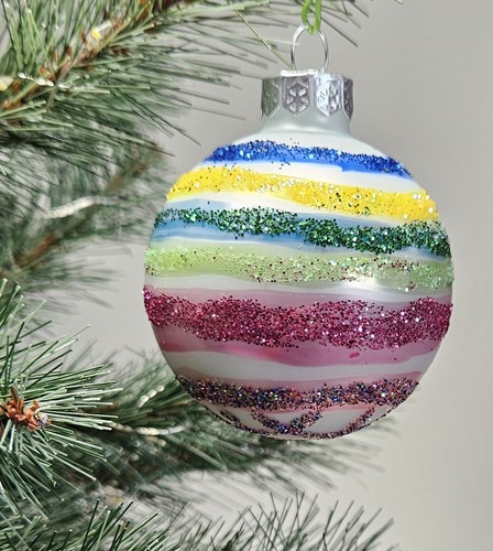 Christmas ball glass hand