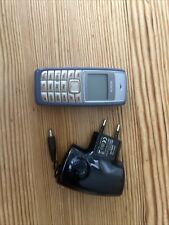 Nokia 1100 Handy mit Ladekabel